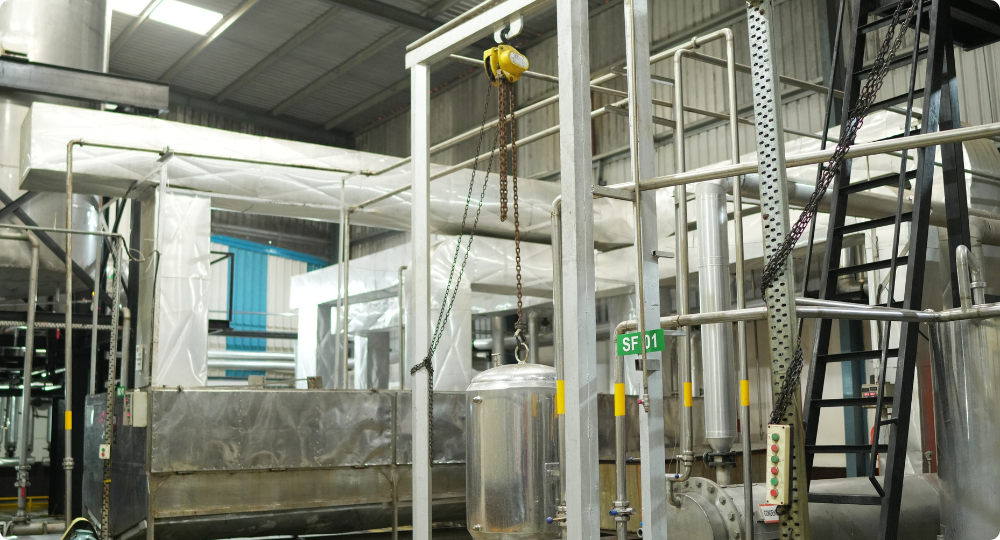 Honey face mask application