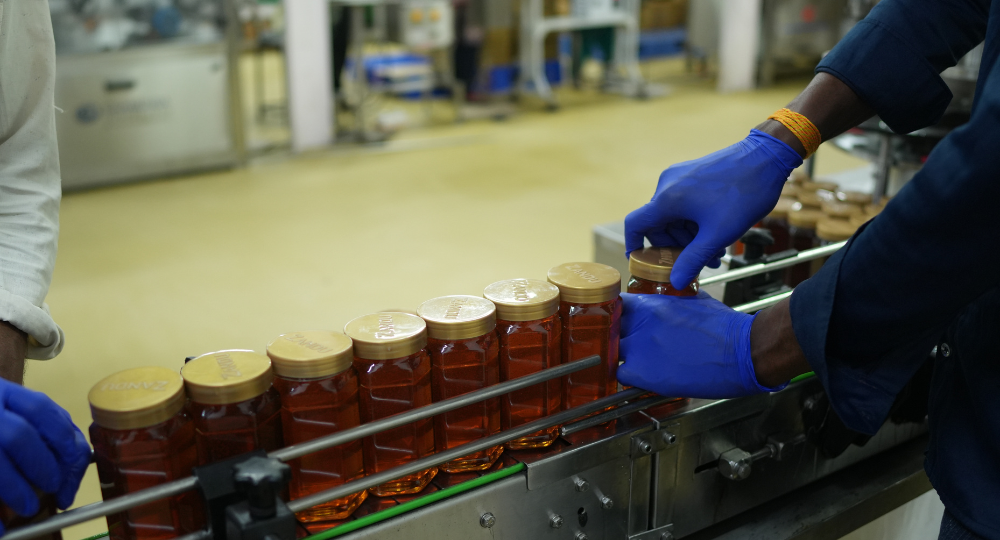 Bulk honey exporter supplying food-grade honey for global food brands and distributors.